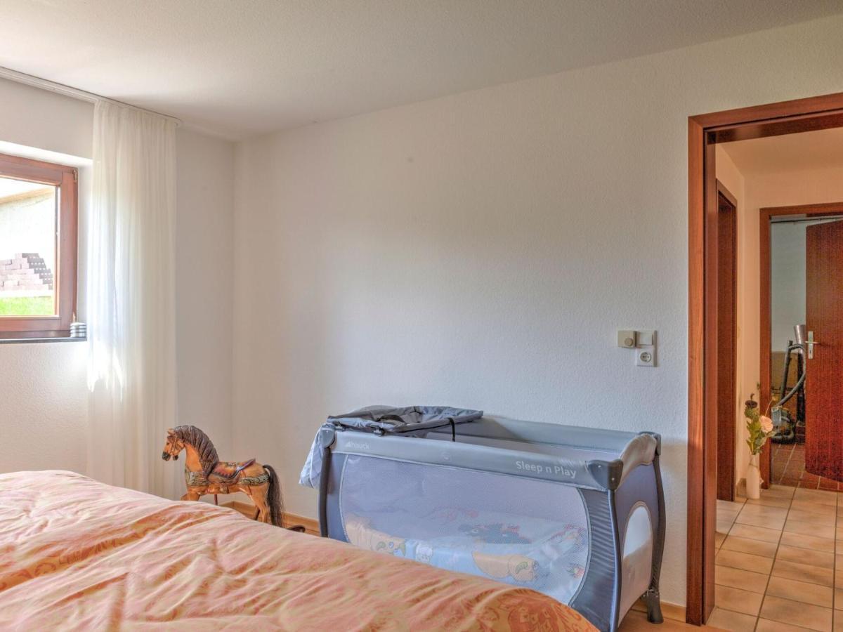 Sunny Flat In Bad Driburg With Garden Apartment Exterior photo