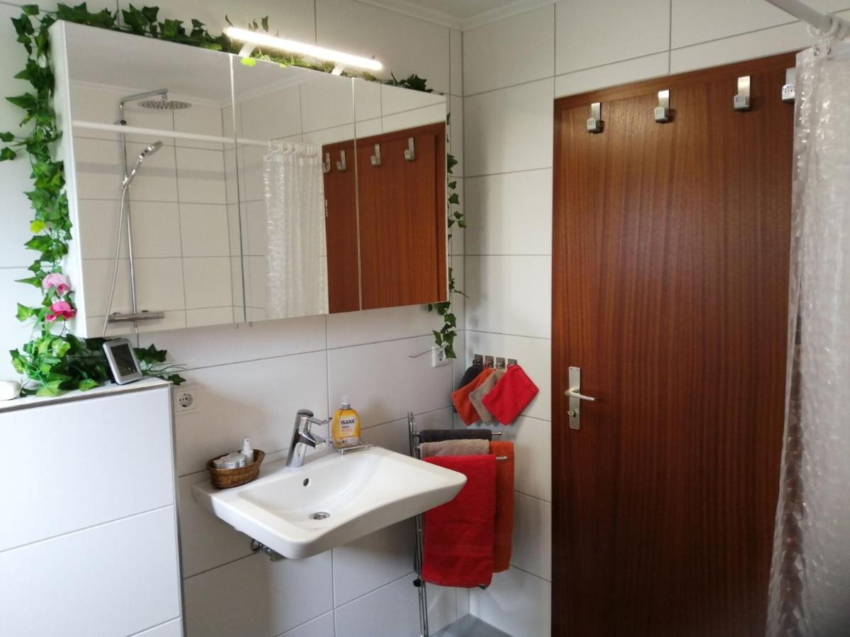 Sunny Flat In Bad Driburg With Garden Apartment Exterior photo