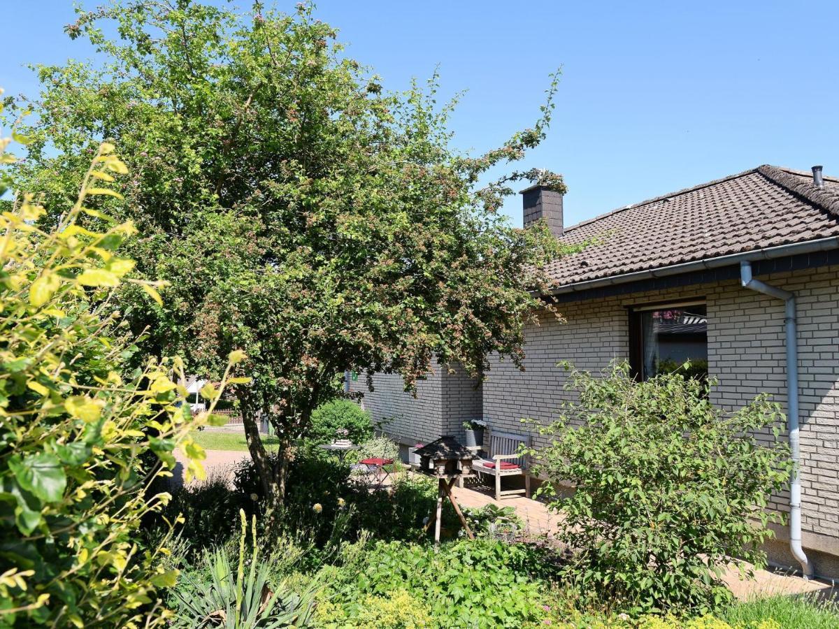 Sunny Flat In Bad Driburg With Garden Apartment Exterior photo